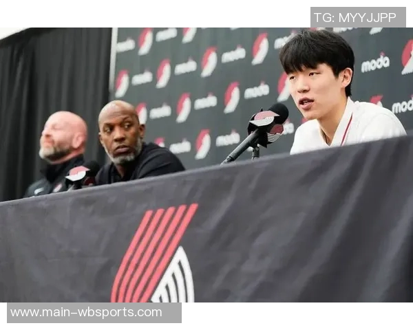 比卢普斯被捕引发球队临时会议气氛紧张尴尬难以言表 比卢普斯被捕引发球队临时会议气氛紧张尴尬难以言表