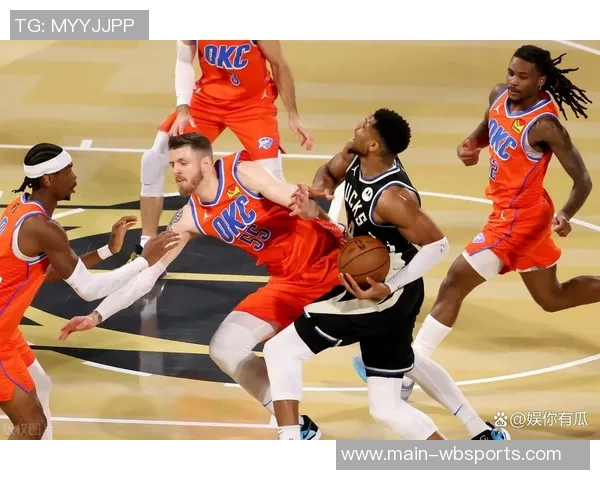 一年前的今天NBA总决赛雄鹿战胜雷霆夺冠老里与全队欢庆胜利时刻